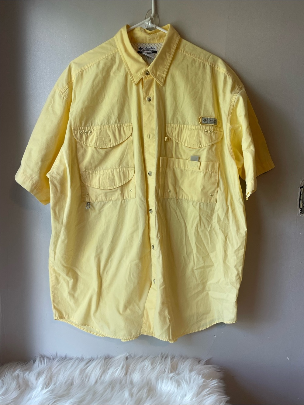Columbia Short Sleeve Button-Front Fishing Shirt in Pale Yellow